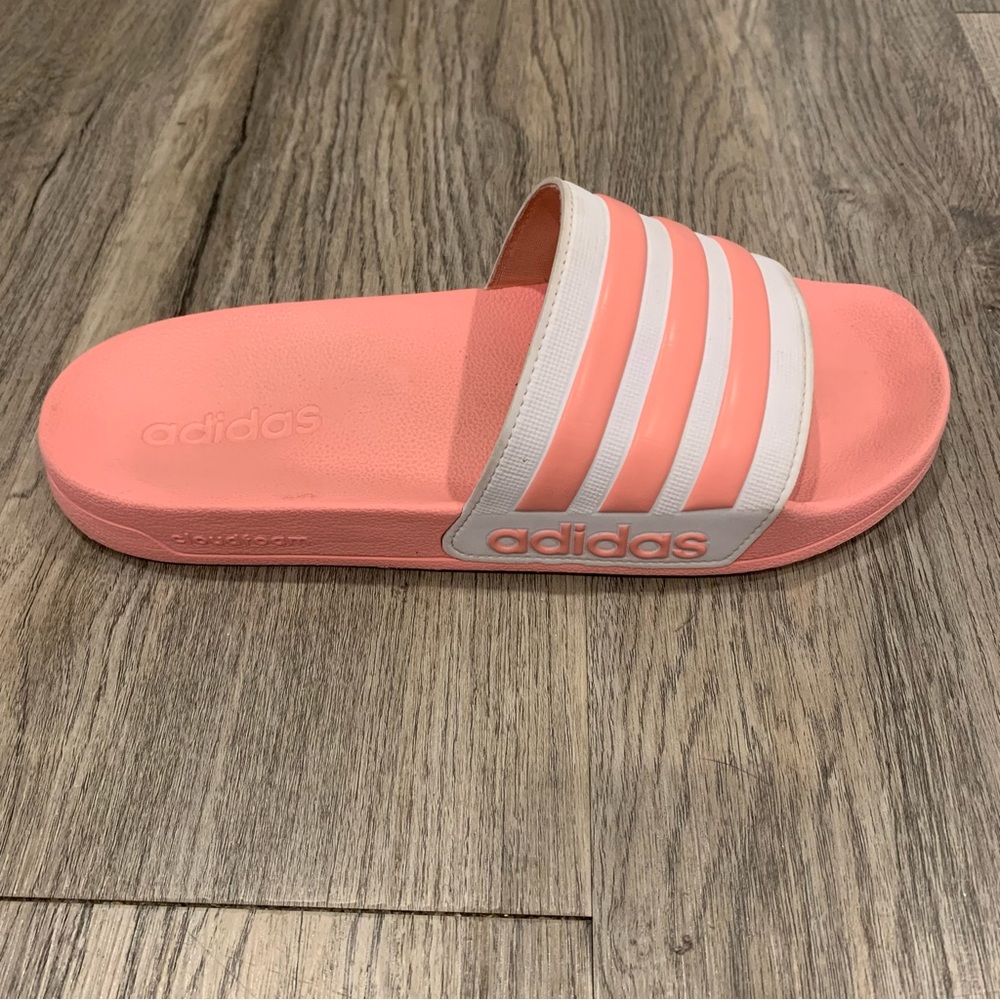 Single Right ONE SHOE ONLY Pink Adidas Slide Women’s 10 slipper replacement